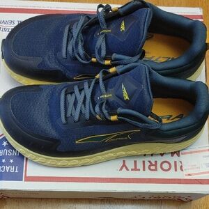 Altra Men's Outroad Road/Trail Running Shoes